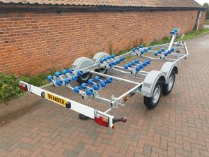 SRG4/250 3000 kg GVW, for boats up to 7.6m