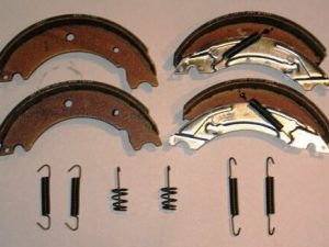 Knott brake shoes 200x 50 one set to to do one complete axle (2 hubs) auto reverse