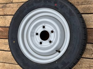 155/70R12 ON 4.5JX12  5X112PCD 900KG